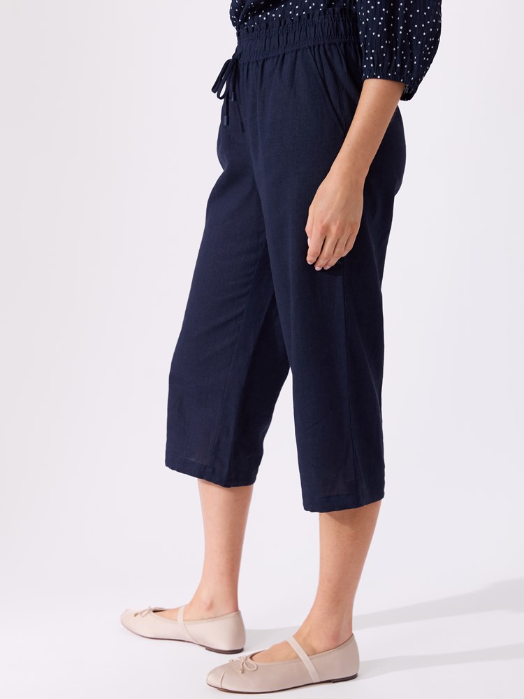 Mary capri 7515480_EGS-VAVITE-H26-Modell-Left_chn=match_749_Mary capri EGS.jpg_Left