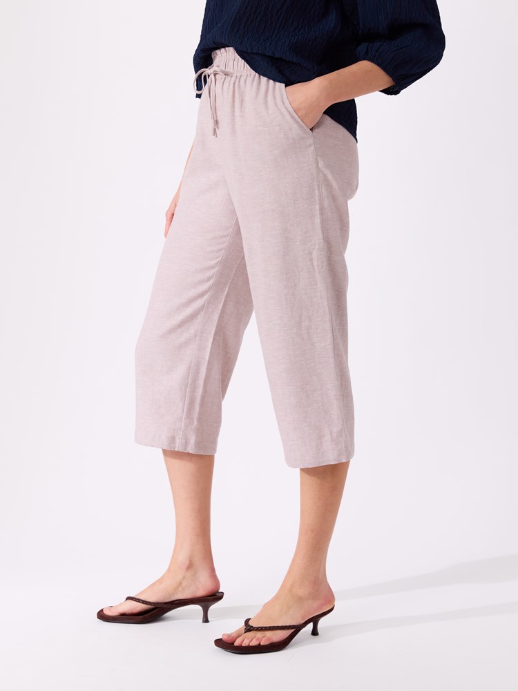 Mary capri 7515480_I2M-VAVITE-H26-Modell-Left_chn=match_7655_Mary capri I2M.jpg_Left