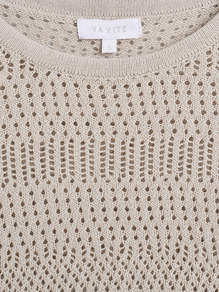 Philippa genser 7515513_AMA-VAVITE-H26-Front_132.jpg_Front||Front