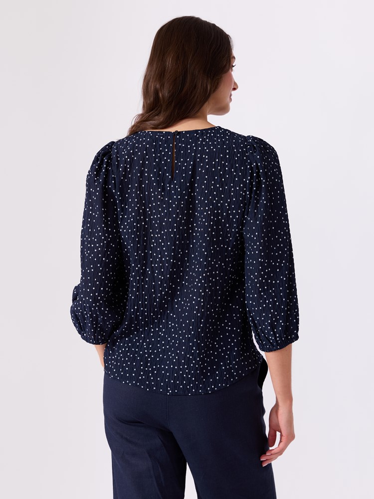 Leona bluse 7515519_EM1-VAVITE-H26-Modell-Back_chn=match_802_Leona bluse EM1.jpg_Back