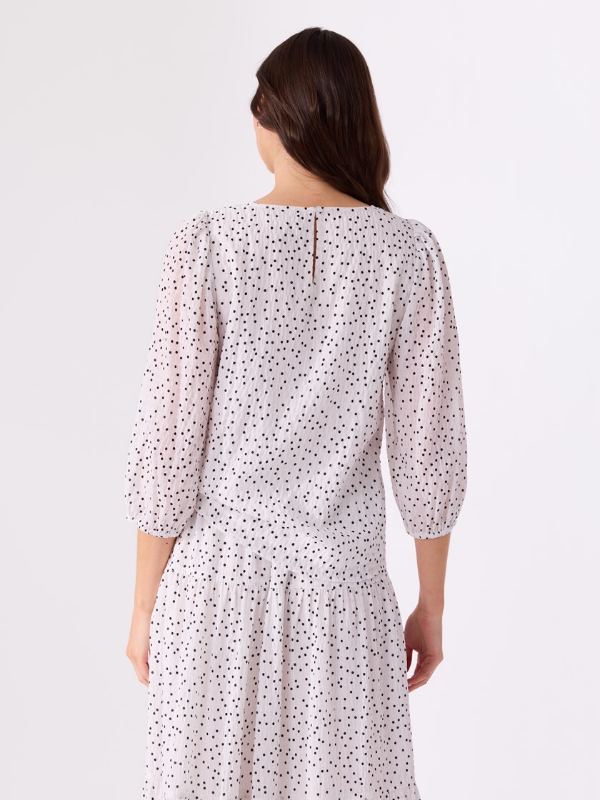 7515519 O79 7515519_O79-VAVITE-H26-Modell-Back_chn=match_7819_Leona bluse O79.jpg_Back||Back