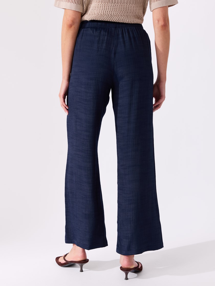 7515526 EGS 7515526_EGS-VAVITE-H26-Modell-Back_chn=match_8178_Zora bukse EGS.jpg_Back||Back