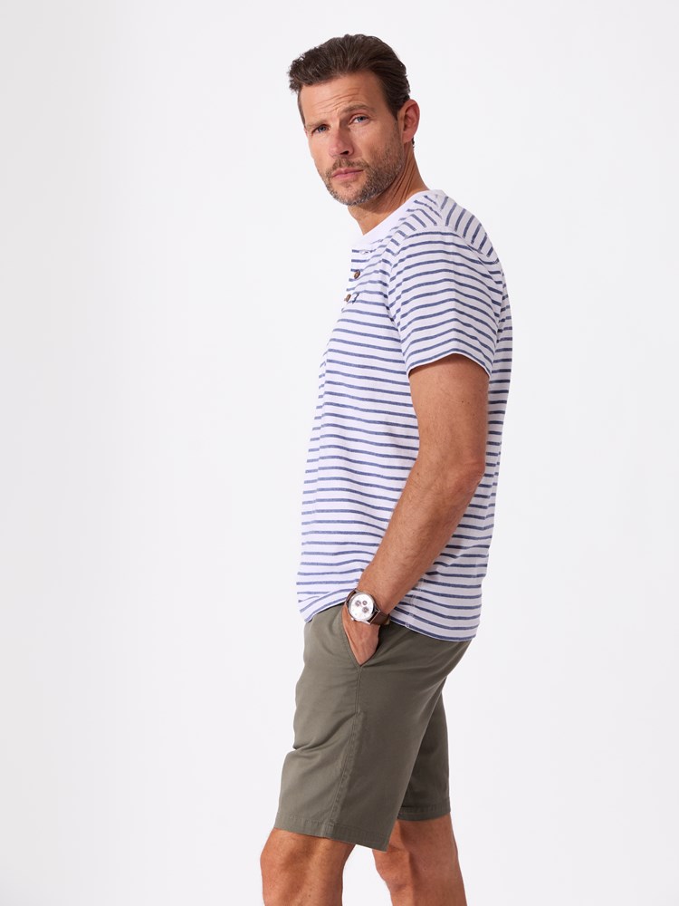 Steeve bestefarstrøye 7515537_O79-REDFORD-H26-Modell-Front_chn=match_1421.jpg_Front||Front