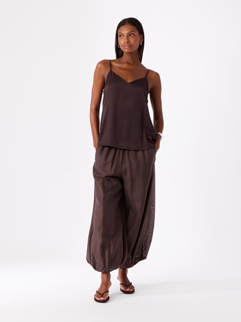 7515545 AIJ 7515545_AIJ-DONNA-H26-Modell-Front_chn=match_2167_Sandra straptop AIJ.jpg_Front