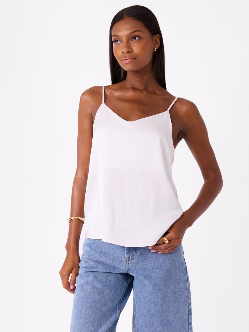 7515545 O68 7515545_O68-DONNA-H26-Modell-Front_chn=match_3374_Sandra straptop O68.jpg_Front