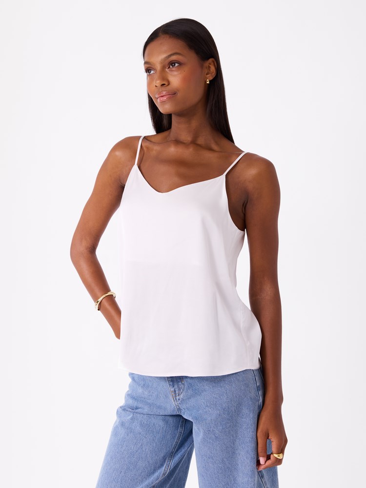 Sandra straptop 7515545_O68-DONNA-H26-Modell-Front_chn=match_741_Sandra straptop O68.jpg_Front