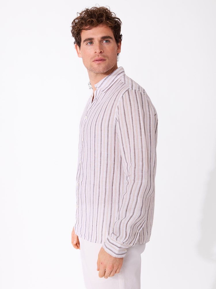 Callisto stripete linskjorte 7515557_R63-MARIOCONTI-H26-Modell-Front_chn=match_7756_Callisto stripete linskjorte R63 7515557.jpg_Front||Front