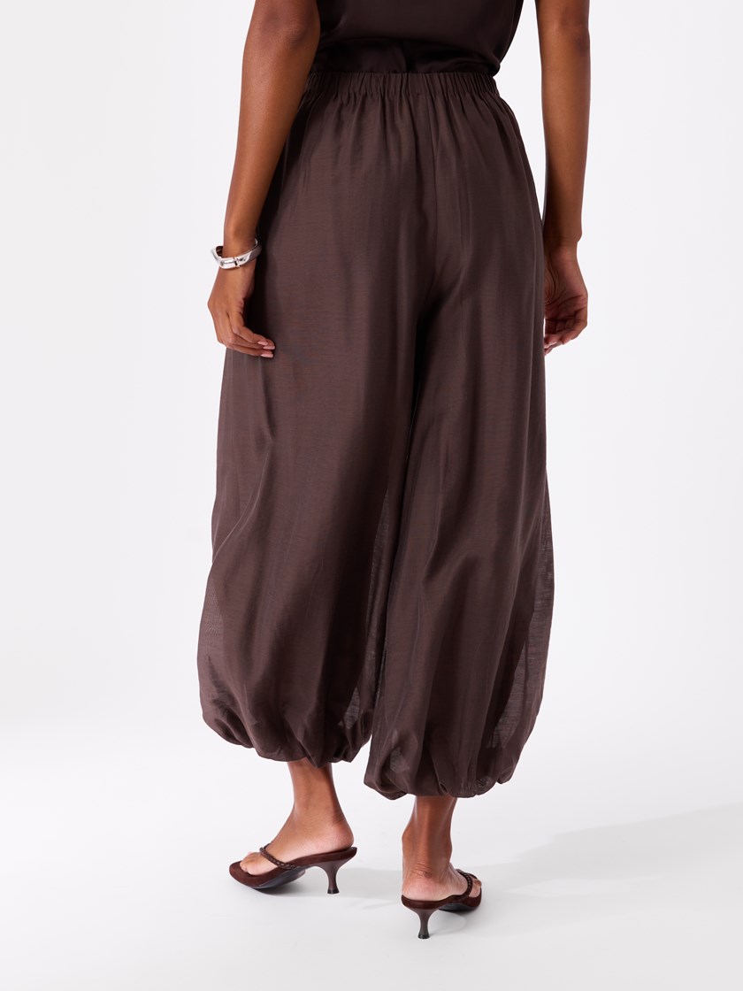 7515590 AIJ 7515590_AIJ-DONNA-H26-Modell-Front_chn=match_7929_Peach bukse AIJ.jpg_Front||Front