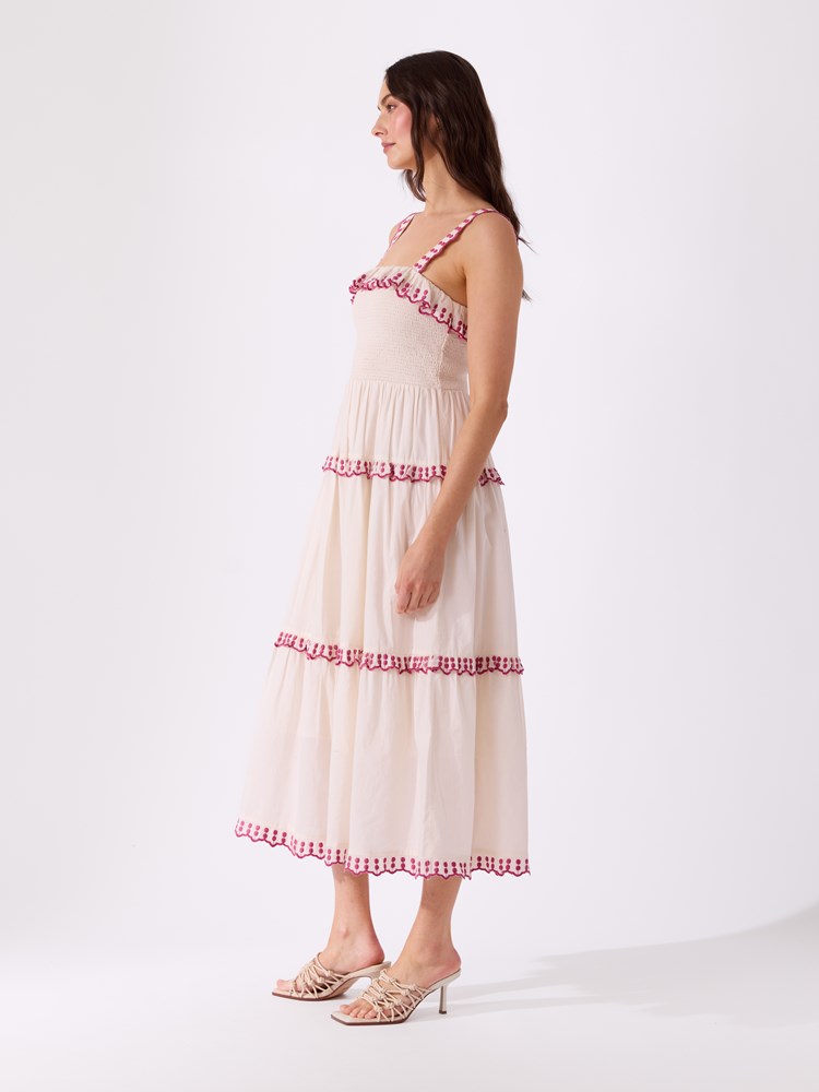 Malina stroppekjole 7515600_MQA-VAVITE-H26-Modell-Left_chn=match_8813_Malina stroppekjole MQA.jpg_Left