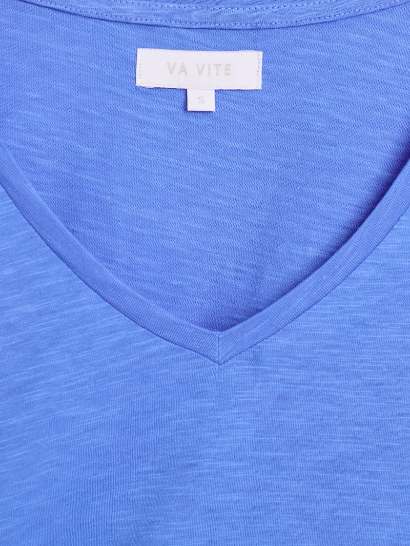 7515613 EEO 7515613_EEO-VAVITE-H26-Front_333_Ava v-hals t-skjorte EEO.jpg_Front||Front