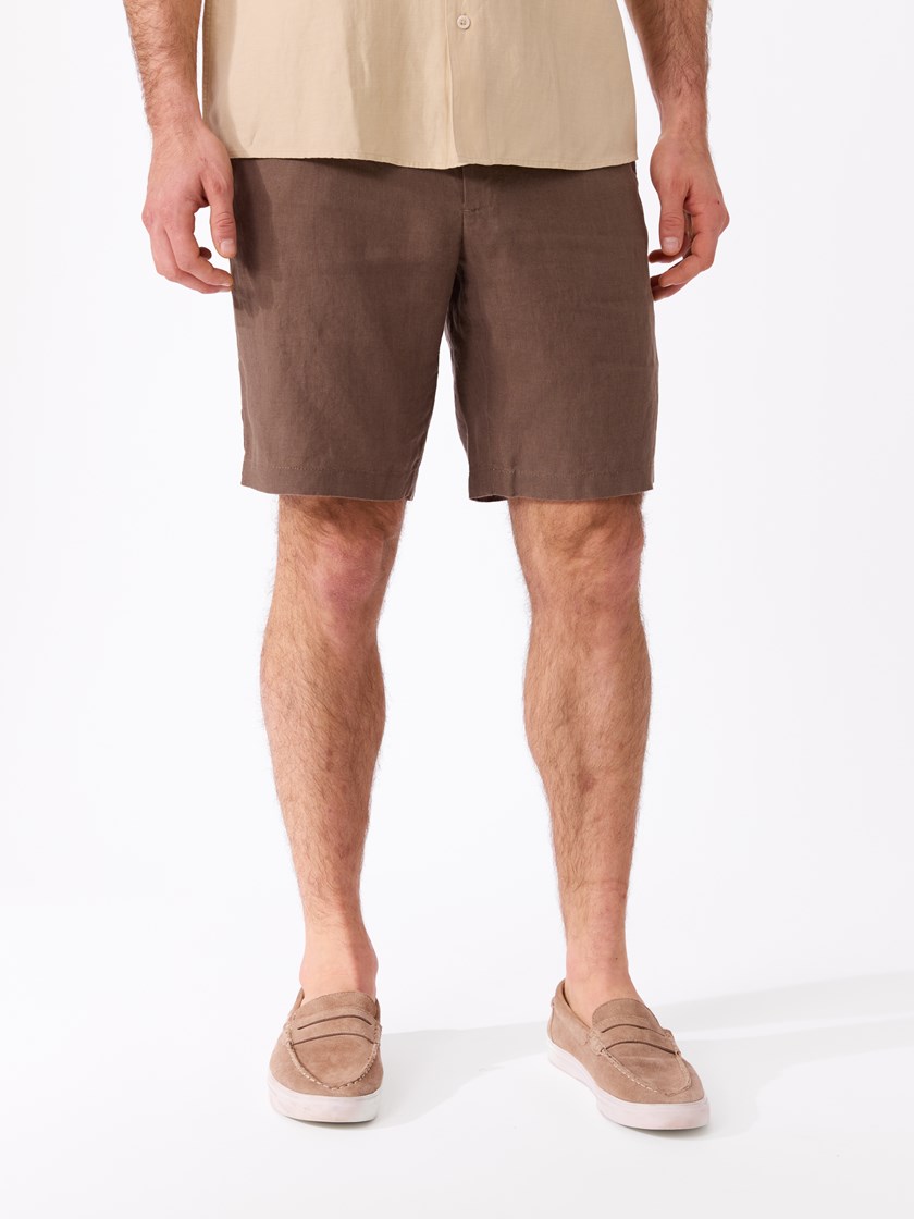 7515622 AII 7515622_AII-MARIOCONTI-H26-Modell-Front_chn=match_3142_Manuel linshorts AII.jpg_Front||Front