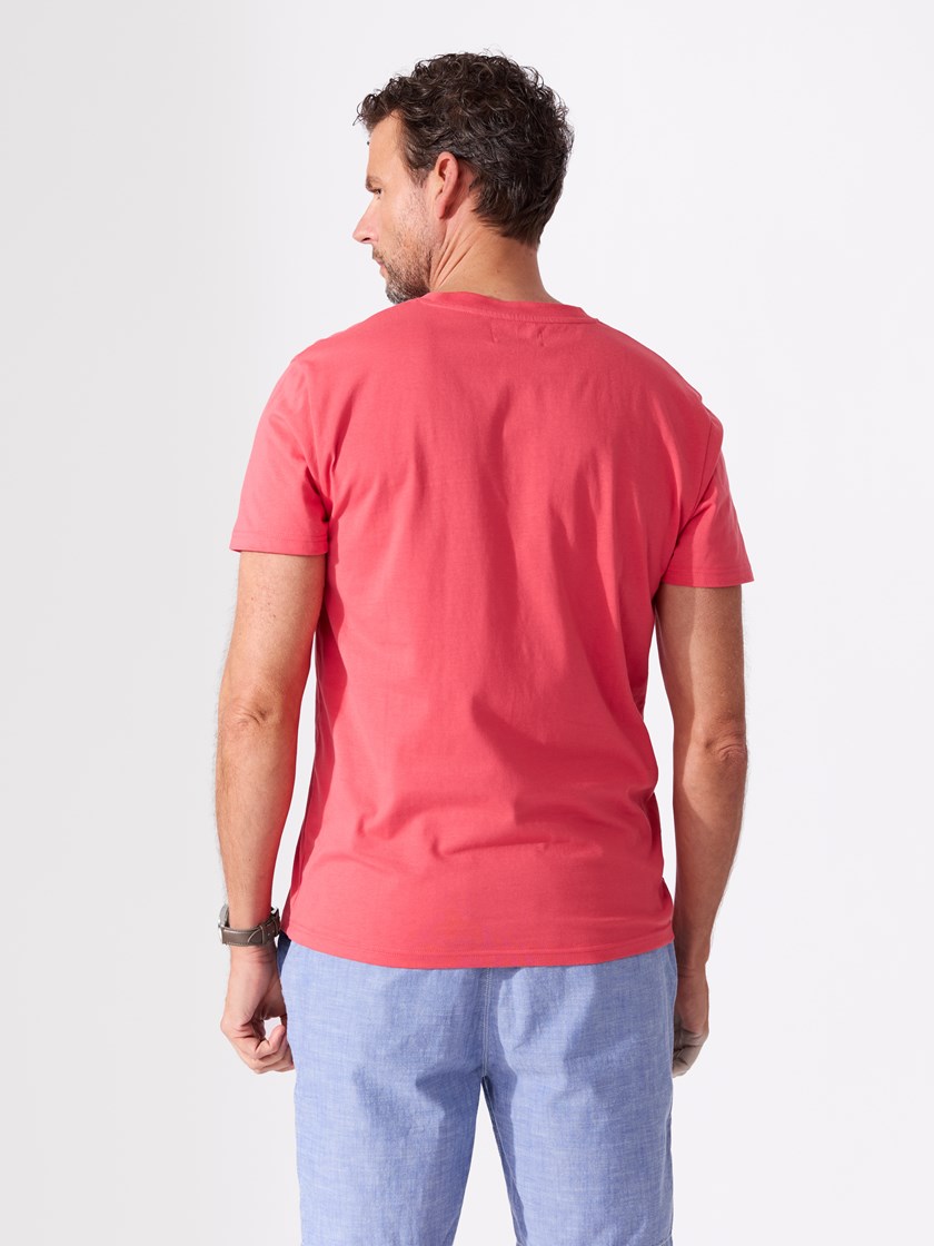 7515675 MQN 7515675_MQN-REDFORD-H26-Modell-Front_chn=match_483_Breeze t-skjorte MQN.jpg_Front||Front