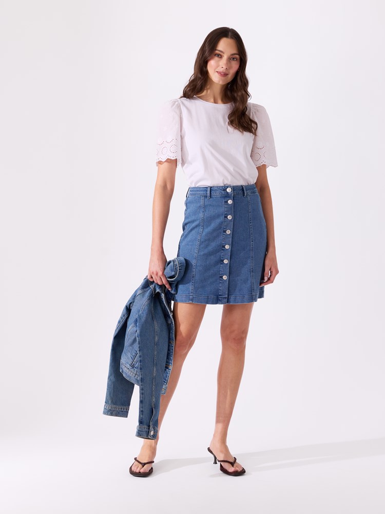 Sophia skjørt 7515837_DAC-VAVITE-H26-Modell-Front_chn=match_107_Sophia skjørt DAC.jpg_Front