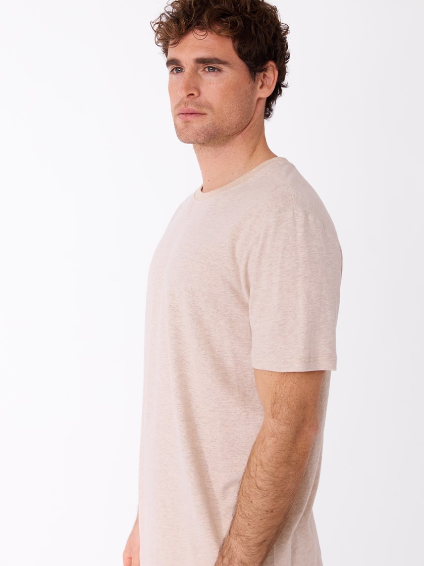 7515853 A8Y 7515853_A8Y-MARIOCONTI-H26-Modell-Front_chn=match_5916_Viero t-skjorte A8Y.jpg_Front||Front