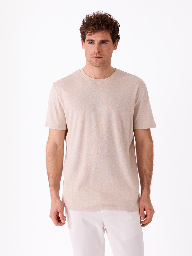 Viero t-skjorte 7515853_A8Y-MARIOCONTI-H26-Modell-Front_chn=match_6424_Viero t-skjorte A8Y.jpg_Front||Front