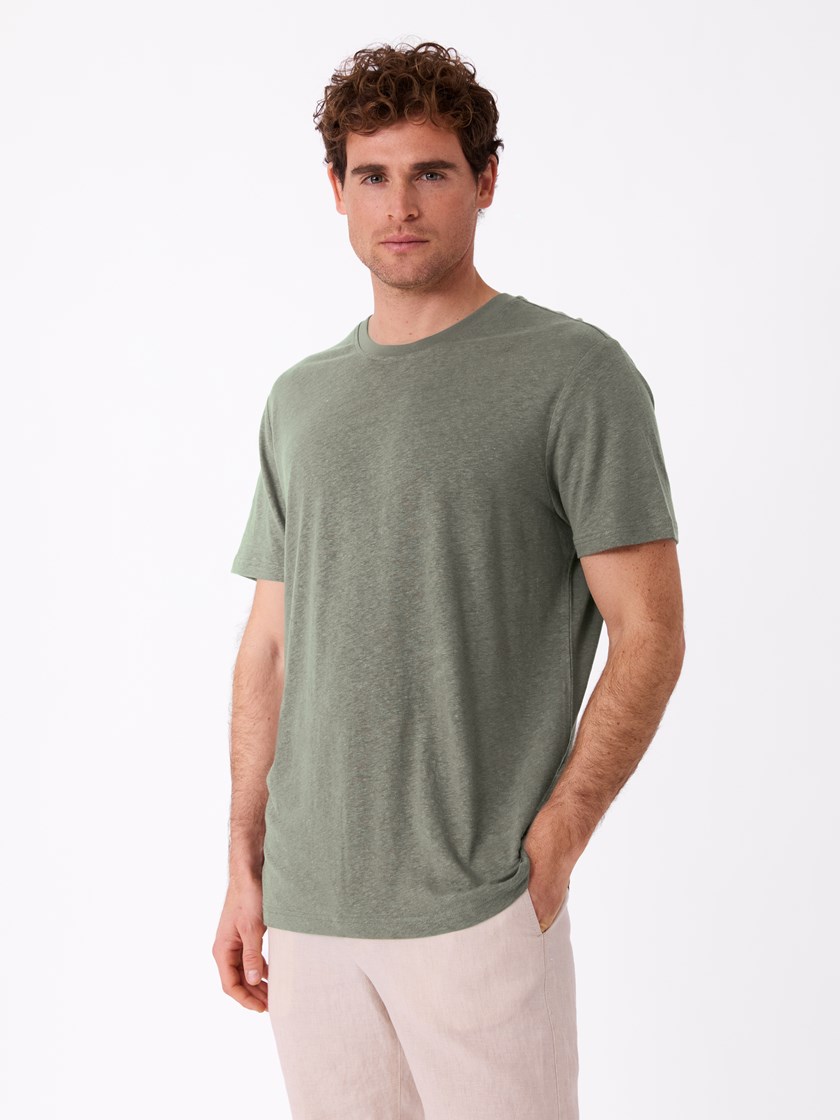 7515853 AII 7515853_AII-MARIOCONTI-H26-Modell-Front_chn=match_2152_Viero t-skjorte AII.jpg_Front