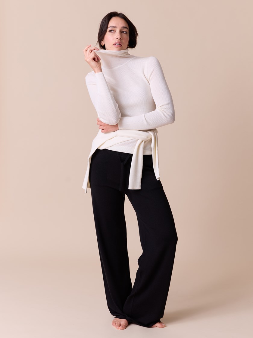 7515870 O79 7515870_O79-MARIEPHILIPPE-A26-Modell-Front_chn=match_4233_Susanne merinopologenser O79.jpg_Front||Front