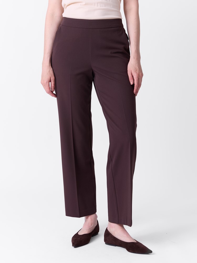 Noemi bukse 7515887_AIN-VAVITE-A26-Modell-Front_chn=match_5368.jpg_Front||Front