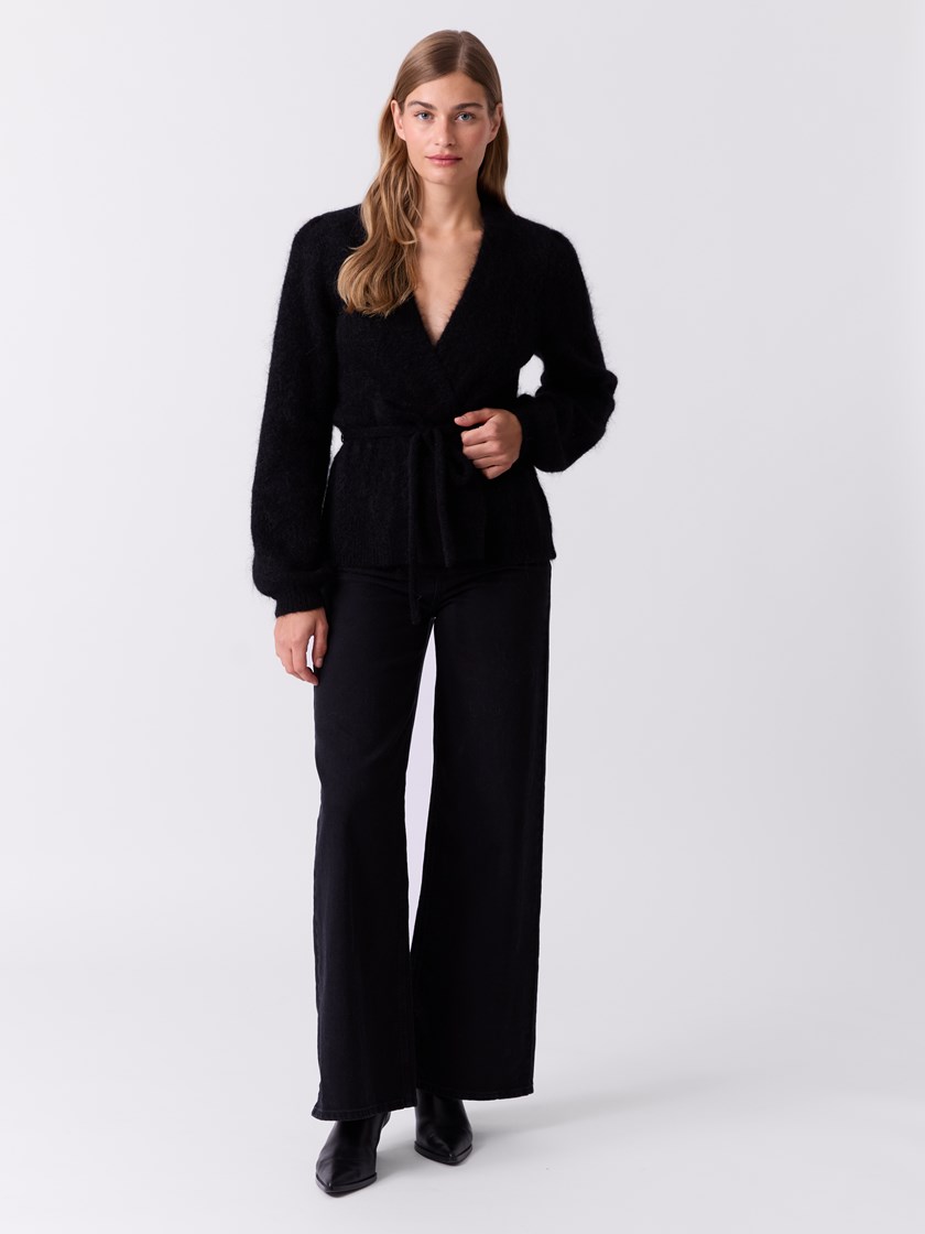 7515899 ID2 7515899_ID2-DONNA-A26-Modell-Front_chn=match_40.jpg_Front||Front