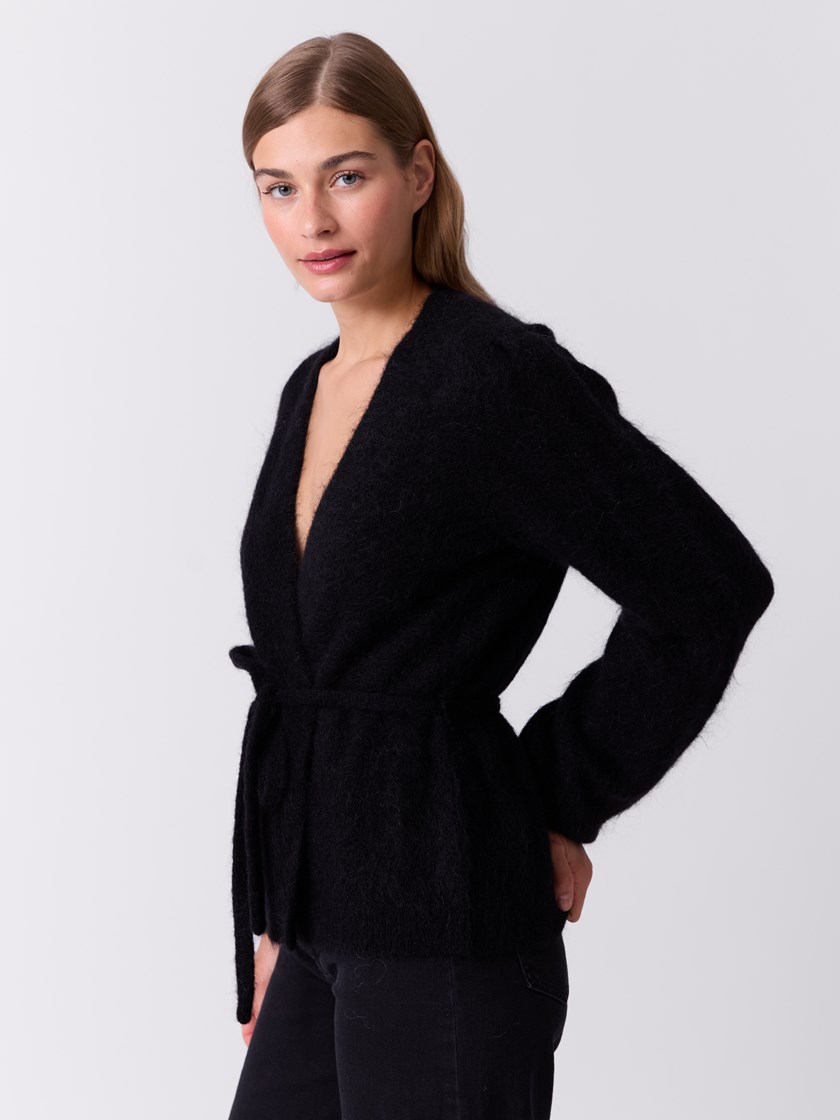 7515899 ID2 7515899_ID2-DONNA-A26-Modell-Front_chn=match_9766.jpg_Front||Front