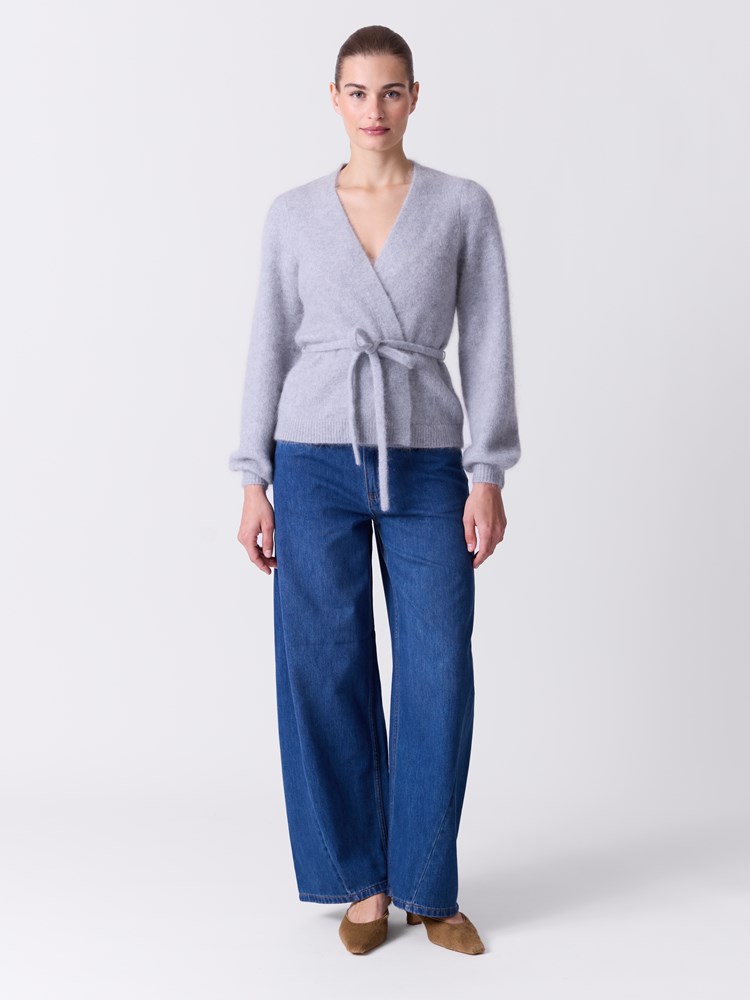 Lina cardigan 7515899_IEY-DONNA-A26-Modell-Front_chn=match_1432_Lina cardigan IEY.jpg_Front||Front