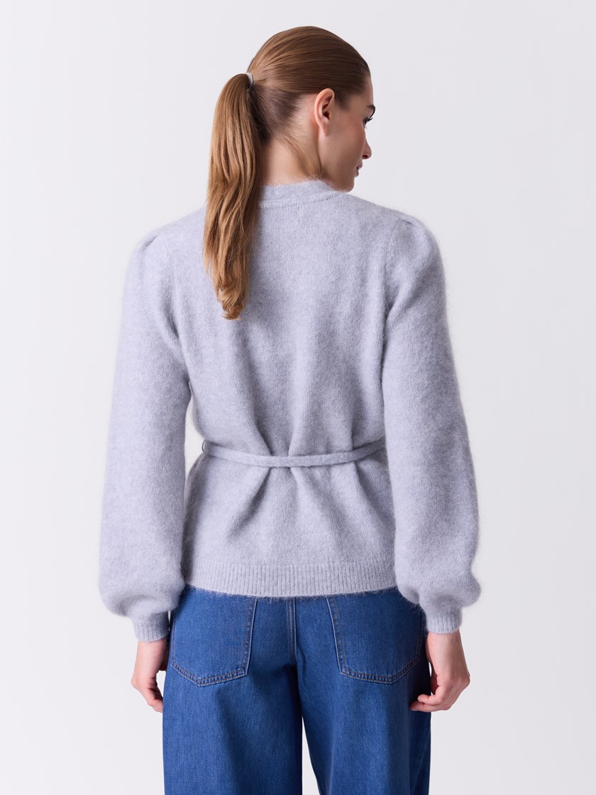 7515899 IEY 7515899_IEY-DONNA-A26-Modell-Front_chn=match_5471_Lina cardigan IEY.jpg_Front||Front