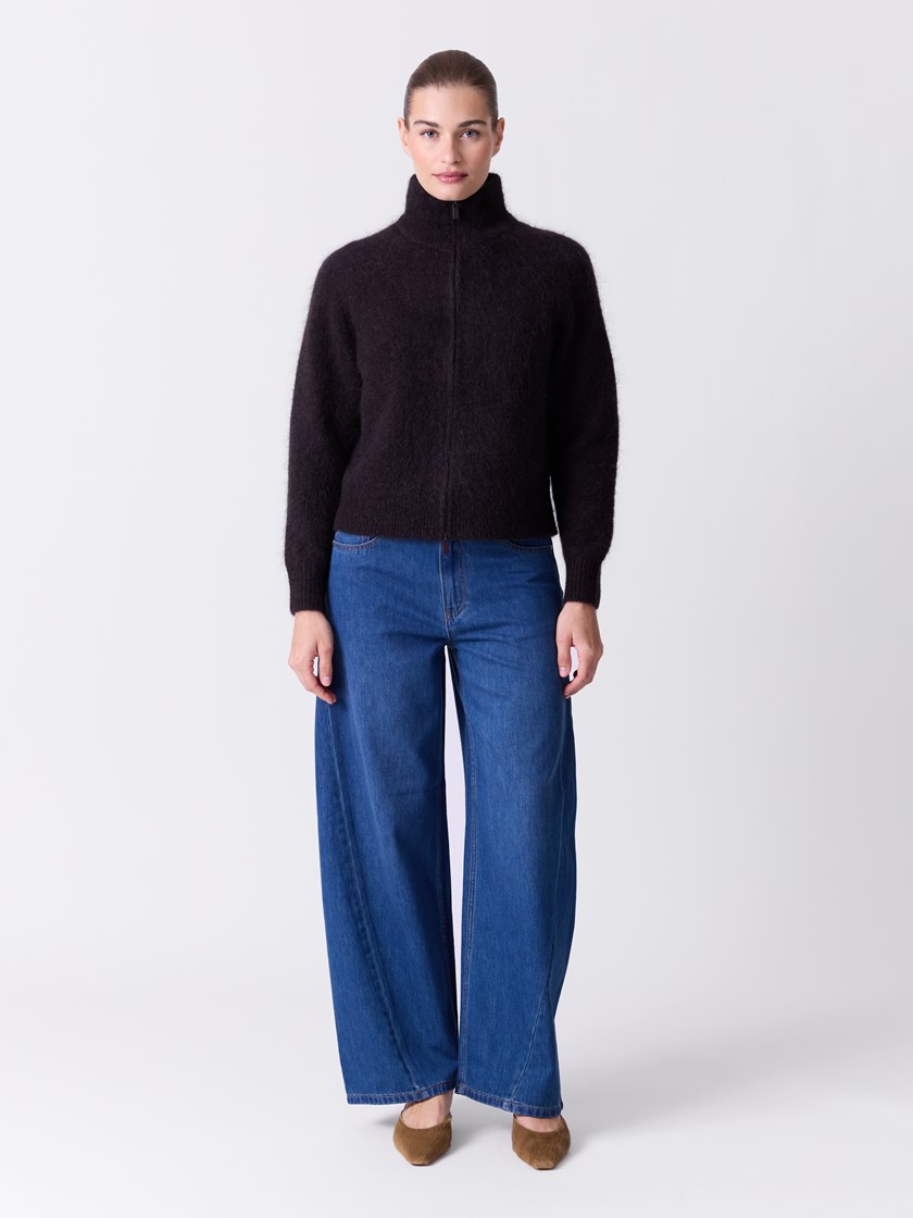 7515900 AIJ 7515900_AIJ-DONNA-A26-Modell-Front_chn=match_7250_Carmela cardigan AIJ.jpg_Front||Front