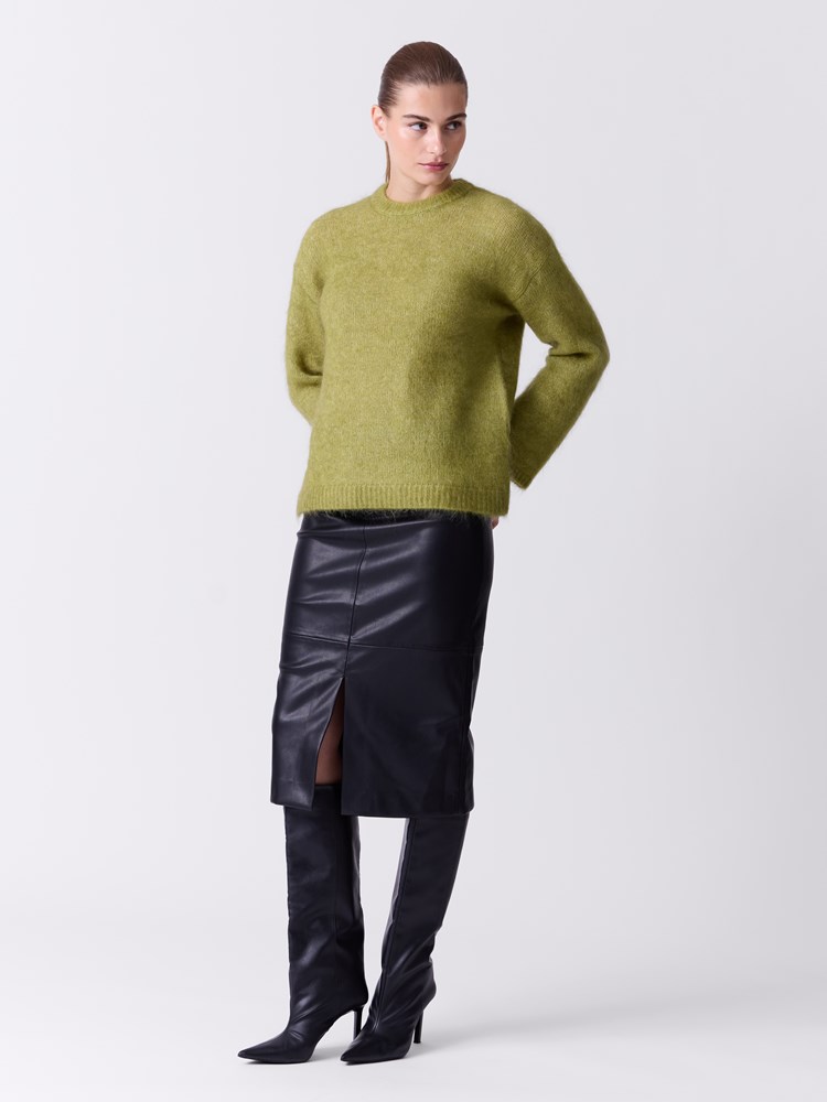 Eze genser 7515901_T93-DONNA-A26-Modell-Front_chn=match_5467_Eze genser T93.jpg_Front||Front