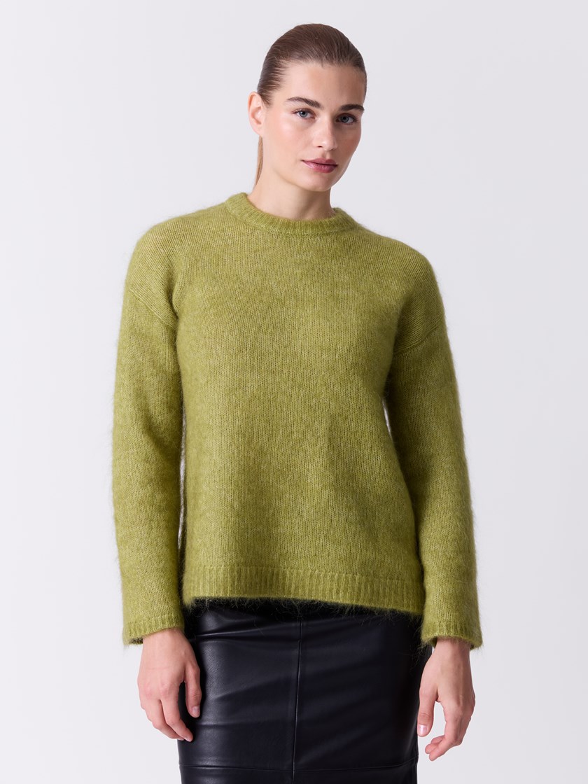 7515901 T93 7515901_T93-DONNA-A26-Modell-Front_chn=match_9904_Eze genser T93.jpg_Front||Front