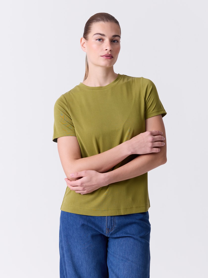7515907 T93 7515907_T93-DONNA-A26-Modell-Front_chn=match_450.jpg_Front||Front