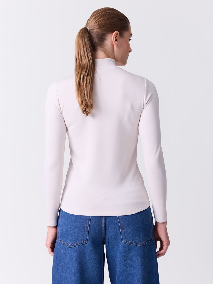7515909 I2L 7515909_I2L-DONNA-A26-Modell-Front_chn=match_2572_Melinda pologenser I2L.jpg_Front||Front