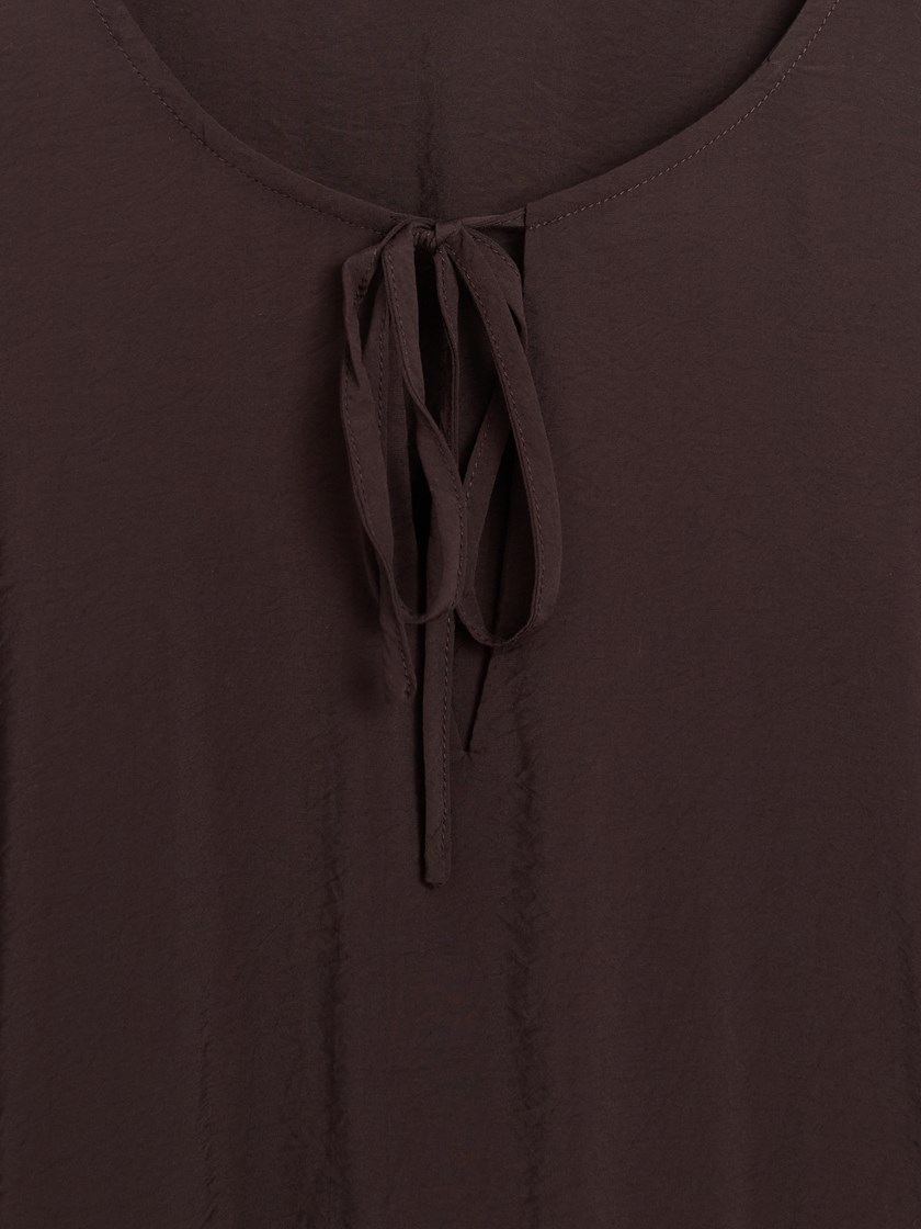 7515917 AIN 7515917_AIN-VAVITE-A26-Front_6965_Camelia kjole AIN.jpg_Front||Front