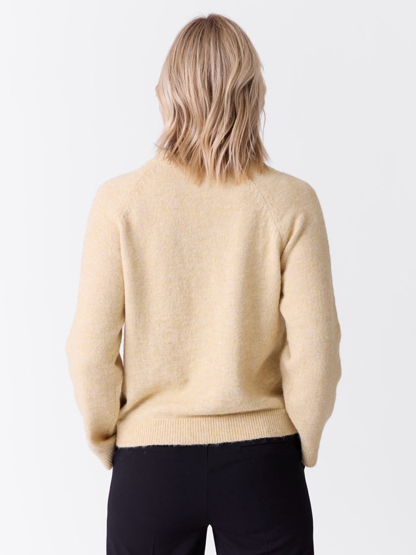 7515924 Q75 7515924_Q75-VAVITE-A26-Modell-Front_chn=match_8210_Florence genser Q75.jpg_Front||Front