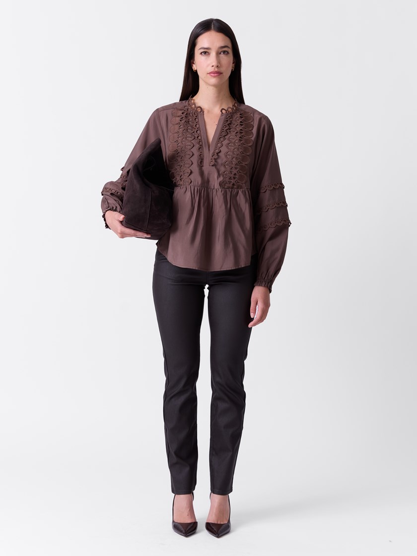 7515927 AGX 7515927_AGX-MARIEPHILIPPE-A26-Modell-Front_chn=match_2729_Vanessa bluse AGX.jpg_Front