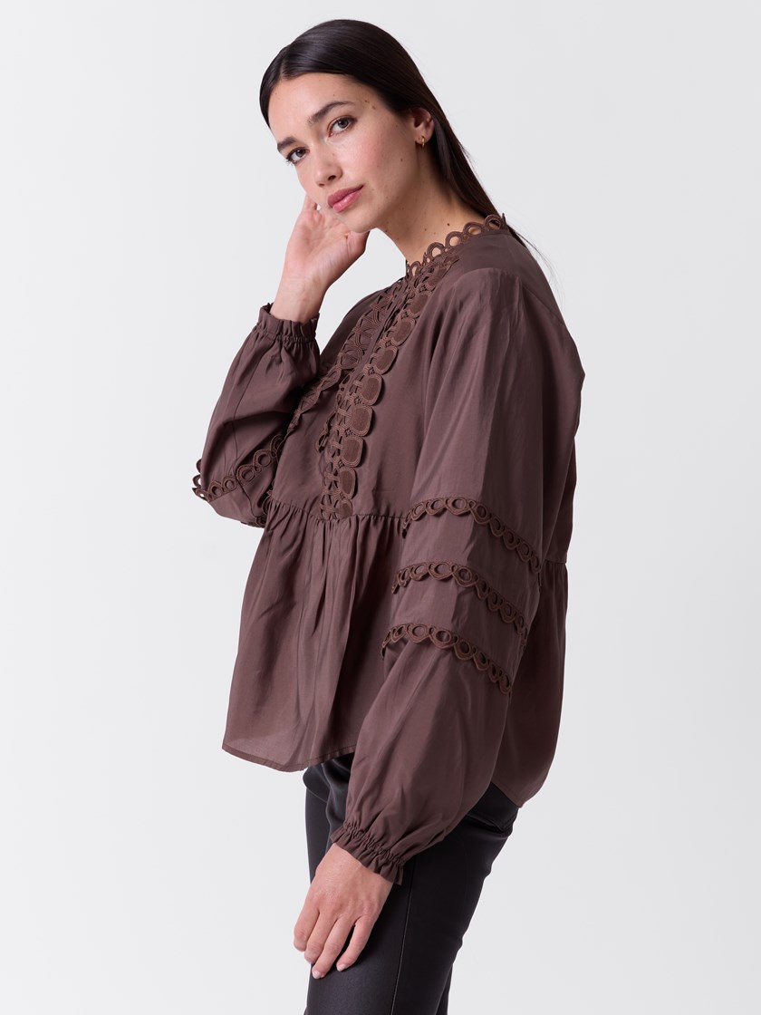 7515927 AGX 7515927_AGX-MARIEPHILIPPE-A26-Modell-Front_chn=match_3062_Vanessa bluse AGX.jpg_Front