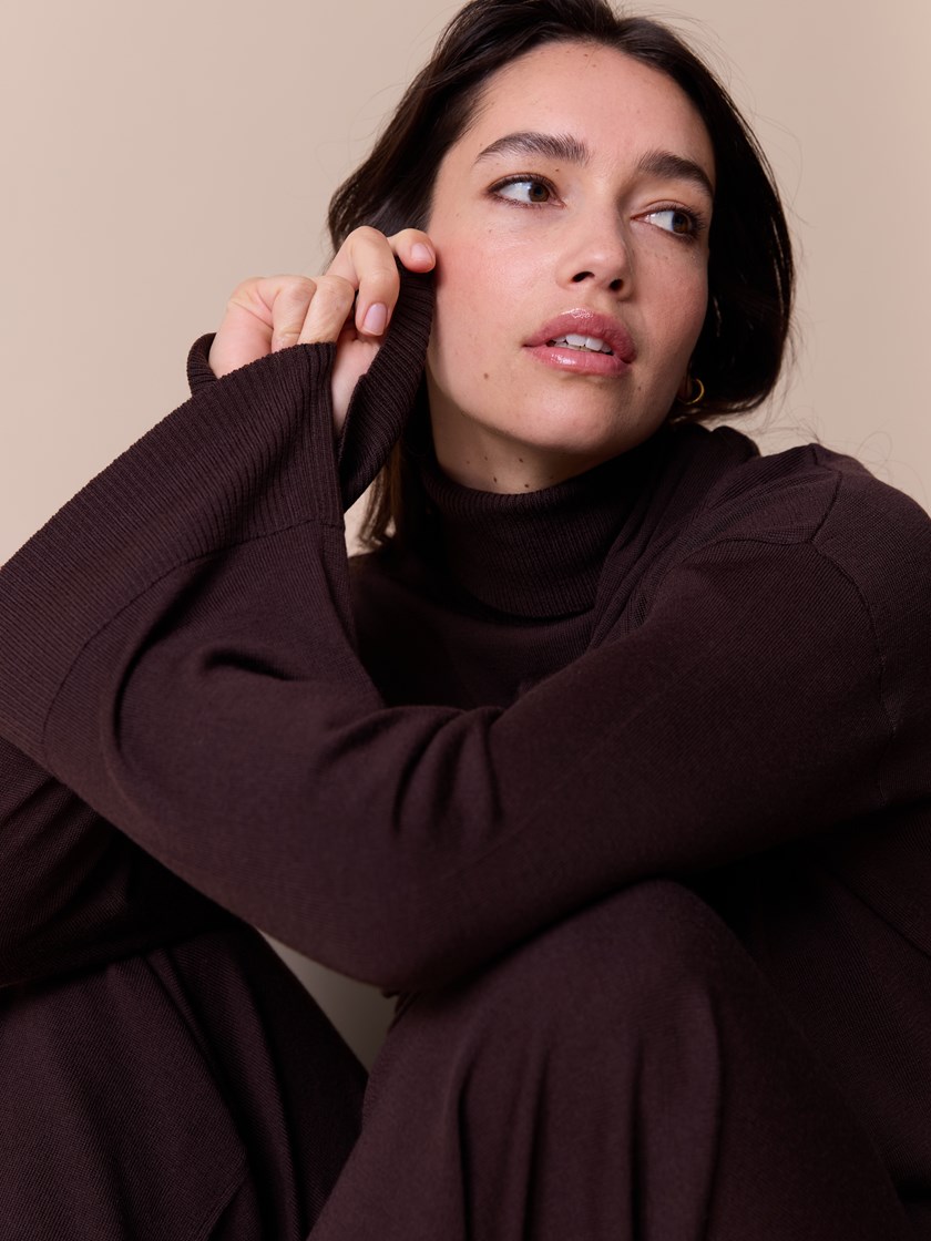 7515973 AIN 7515973_AIN-MARIEPHILIPPE-A26-Modell-Front_chn=match_9887_Sara merinokjole AIN.jpg_Front