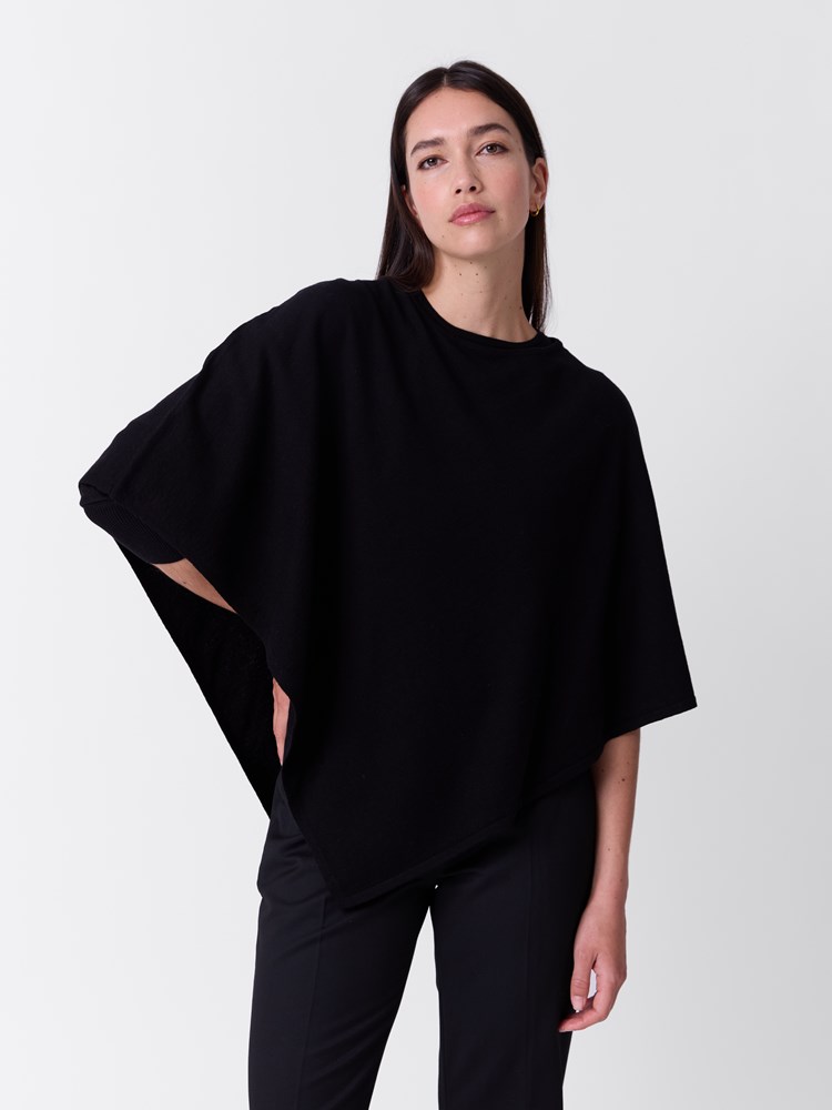 Olea poncho 7516033_ID2-MARIEPHILIPPE-A26-Modell-Front_chn=match_7419.jpg_