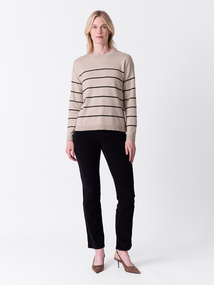 7516041 C18 7516041_C18-VAVITE-A26-Modell-Front_chn=match_286_Sophia straight cord C18.jpg_Front||Front