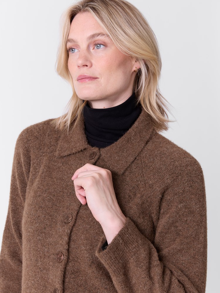 Florence cardigan 7516082_AHK-VAVITE-A26-Modell-Front_chn=match_7739_Florence cardigan AHK.jpg_Front||Front