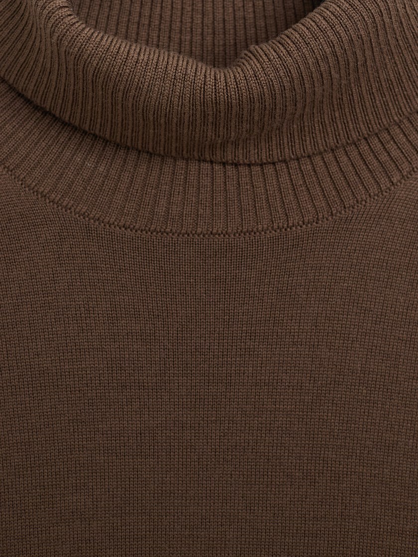 7516088 APQ 7516088_APQ-MARIOCONTI-A26-Front_7782_Berto merino høyhalset genser APQ.jpg_Front||Front