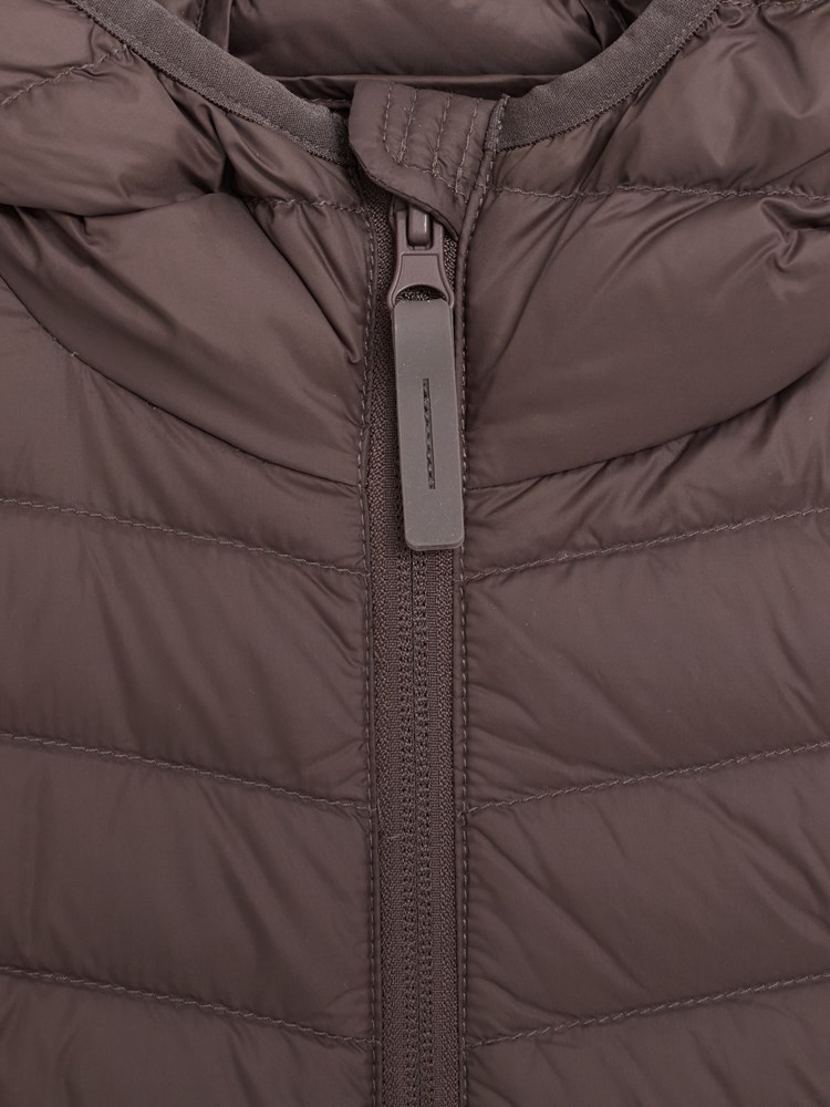 Snøhetta dunjakke 7516150_AIN-VAVITE-NOS-Front_9396_Snøhetta dunjakke AIN.jpg_Front||Front