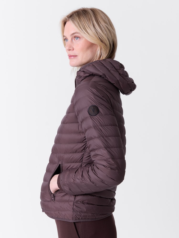 Snøhetta dunjakke 7516150_AIN-VAVITE-NOS-Modell-Front_chn=match_6841_Snøhetta dunjakke AIN.jpg_Front||Front