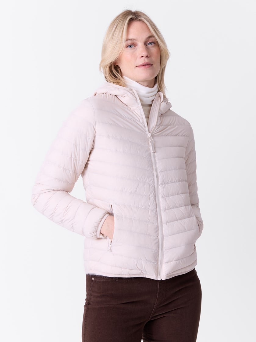 7516150 O0R 7516150_O0R-VAVITE-NOS-Modell-Front_chn=match_2806_Snøhetta dunjakke O0R.jpg_Front||Front