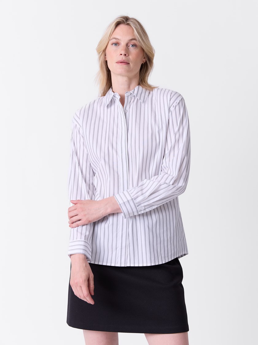 7516170 ID2 7516170_ID2-VAVITE-A26-Modell-Front_chn=match_1927_Malin skjorte ID2.jpg_Front||Front