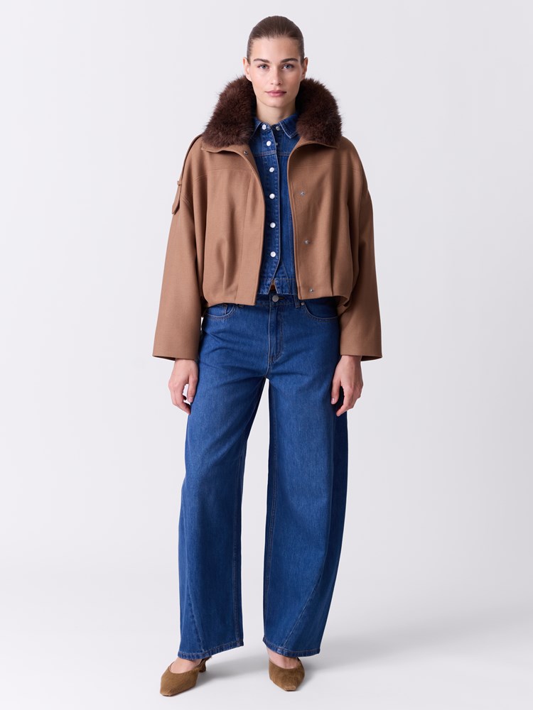 Meadow jakke 7516175_AGM-DONNA-A26-Modell-Front_chn=match_1193_Meadow jakke AGM.jpg_Front||Front