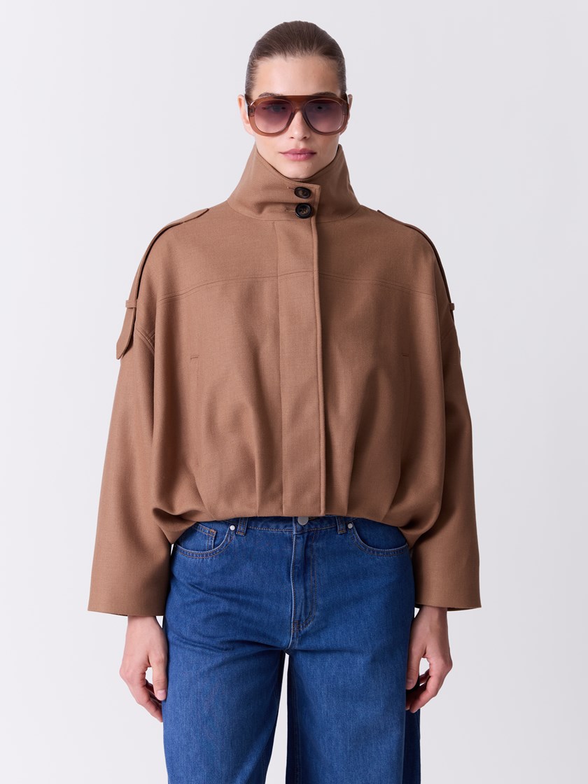 7516175 AGM 7516175_AGM-DONNA-A26-Modell-Front_chn=match_8593_Meadow jakke AGM.jpg_Front||Front