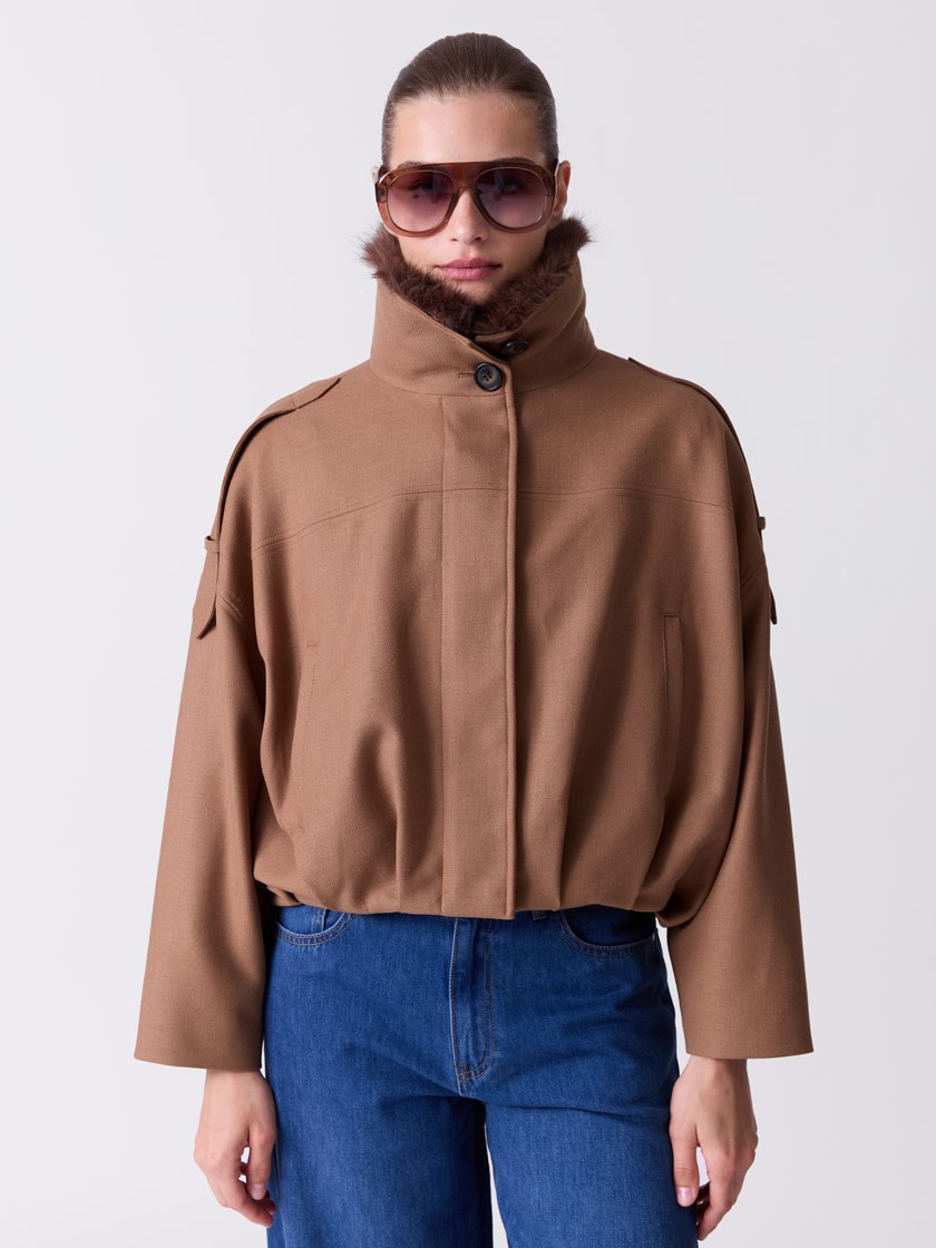 7516175 AGM 7516175_AGM-DONNA-A26-Modell-Front_chn=match_8873_Meadow jakke AGM.jpg_Front||Front