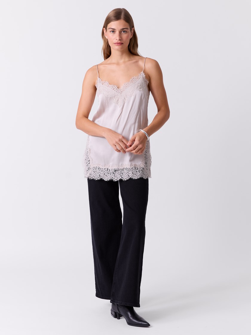 7516189 I2L 7516189_I2L-DONNA-A26-Modell-Front_chn=match_4731_Anais straptop I2L.jpg_Front