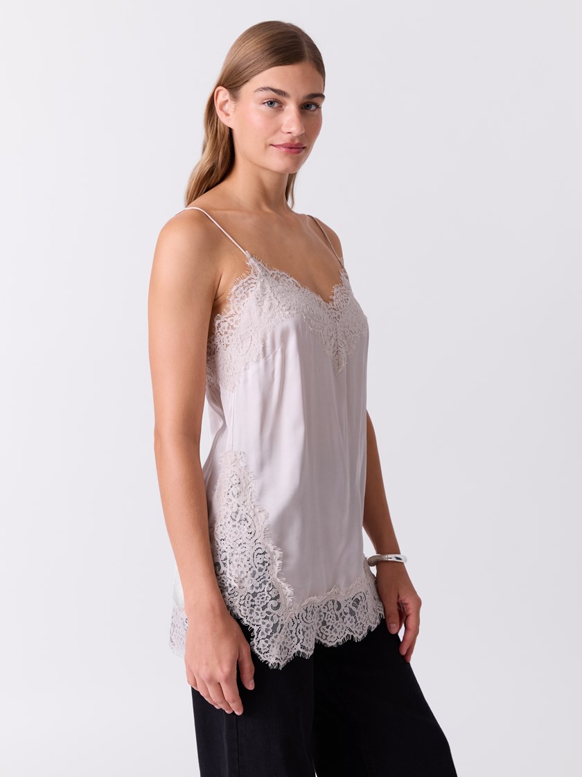 7516189 I2L 7516189_I2L-DONNA-A26-Modell-Front_chn=match_6151_Anais straptop I2L.jpg_Front