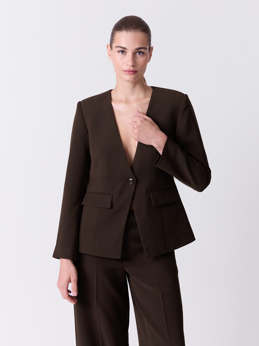 7516207 AIJ 7516207_AIJ-DONNA-A26-Modell-Front_chn=match_3979_Luella blazer AIJ.jpg_Front||Front